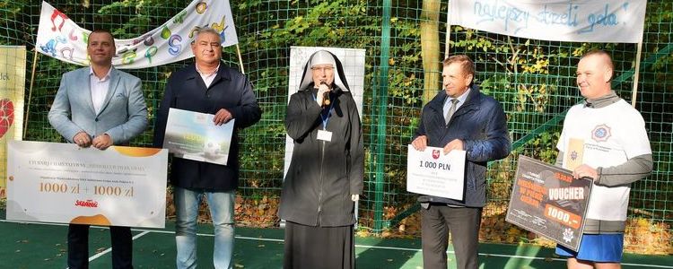 Turnieju Charytatywny "Nieświęci w Piłkę Grają"