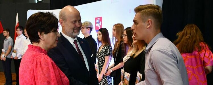 Nagrody Starosty Puławskiego "Być Najlepszym 2022/2023"
