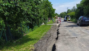 Przebudowa drogi gminnej nr 105121L w Charlężu