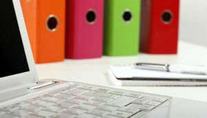 Laptop i dokumenty