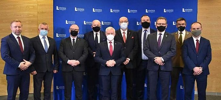 Zdjęcie grupowe - (fot. P. Wójcik/UMWL)