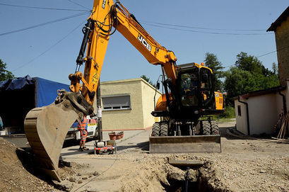 Rozpoczęły się prace przy realizacji II etapu budowy kanalizacji w Mrowinach