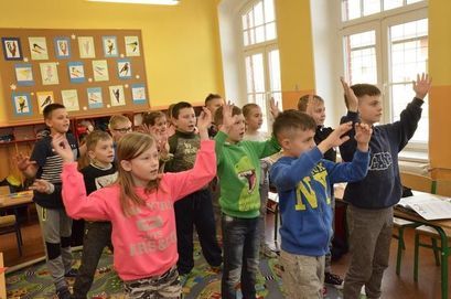 dzieci w klasie