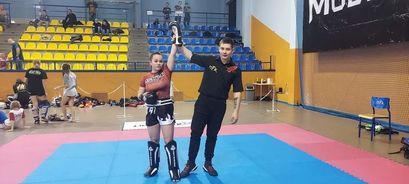 Hanna Żywiec podczas zdobycia wicemistrzostwa Polski w kickboxingu
