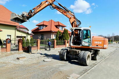 budowa dróg na osiedlu domków jednorodzinnych w Żarowie