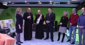 Biskup Krzysztof Włodarczyk z wizytą w DPS w Darskowie - relacja wideo