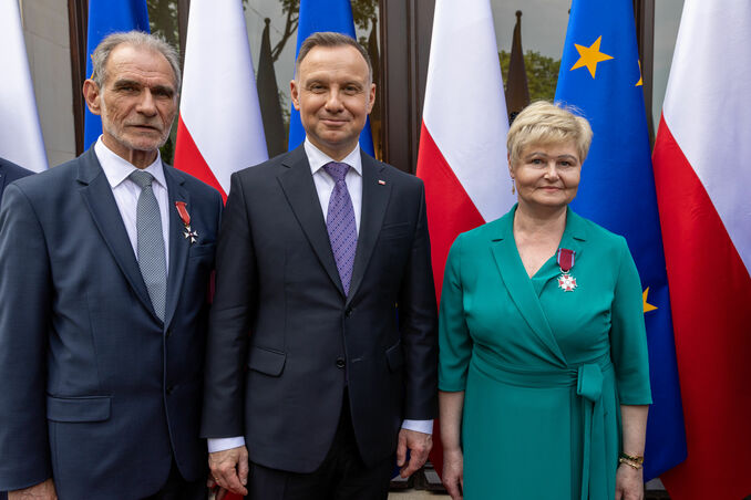 zdjęcie od lewej: Starosta Lubelski Zdzisław Antoń, Prezydent Andrzej Duda, Anna Matraszek-Furtak
