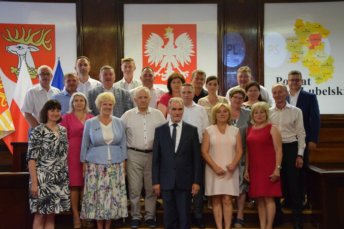 zdjęcie przedstawia skład Rady Powiatu w Lublinie