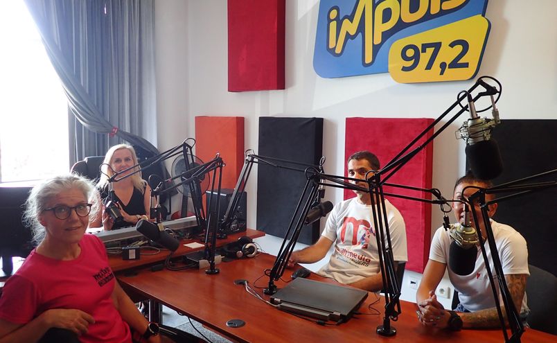 Maryla Miłek, Grzegorz Weremko, Monika Zawadzka_Rozdoba i redaktor Joanna Czajkowska w studiu nagrań Radia Impuls