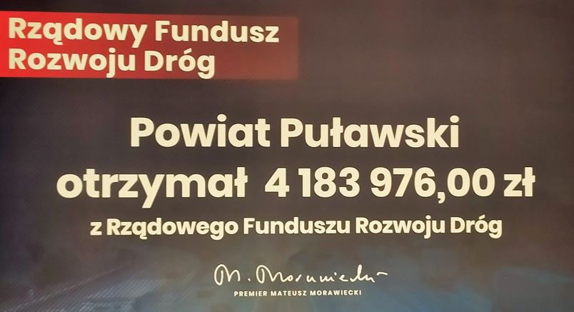 Tablica informacyjna dotycząca dofinansowania z Rządowego Funduszu Rozwoju Dróg