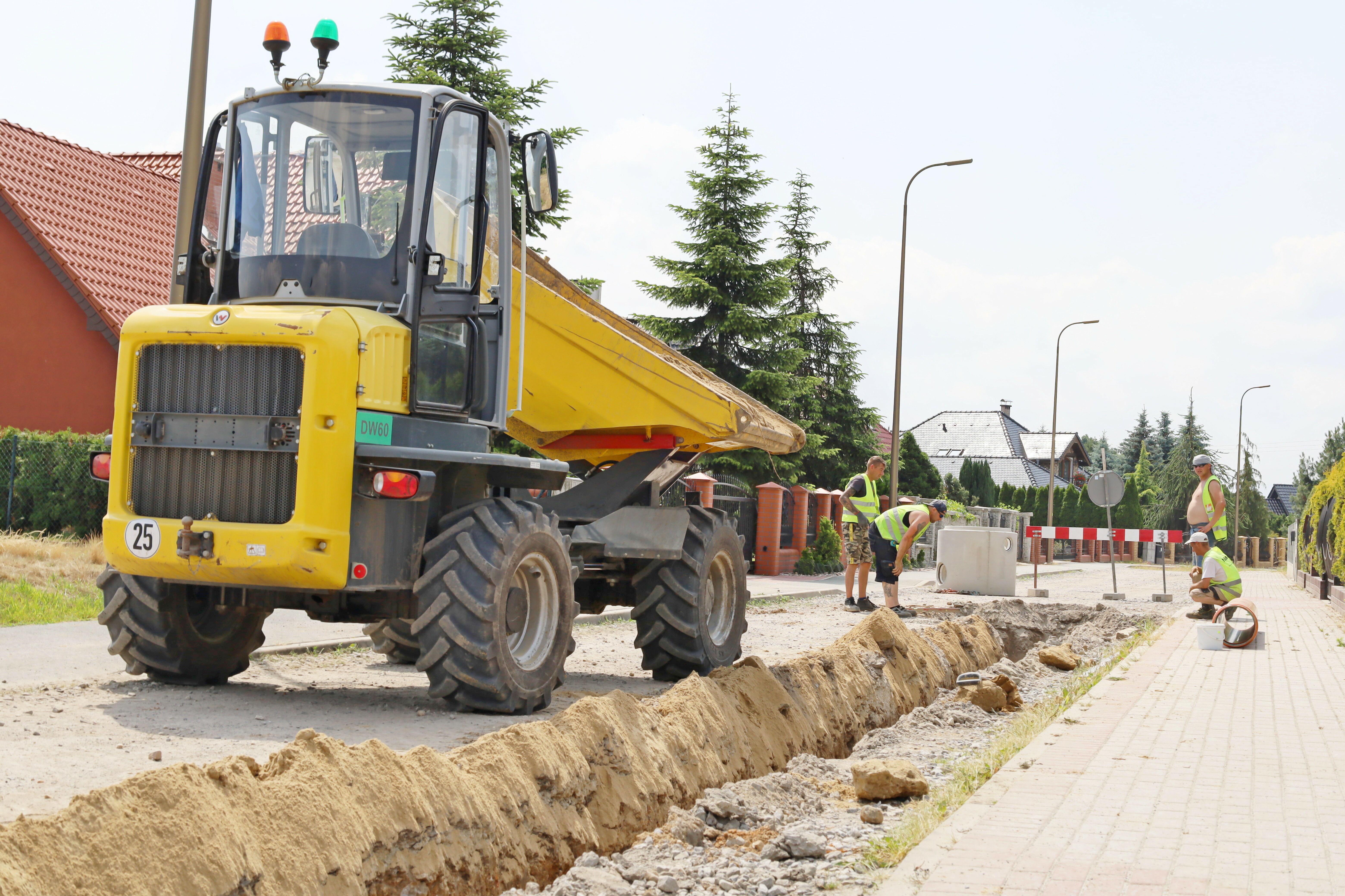 budowa drogi przy ul. Cembrowskiego w Żarowie